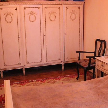 Homestay On Akademika Sakharova Sukhumi Exterior foto